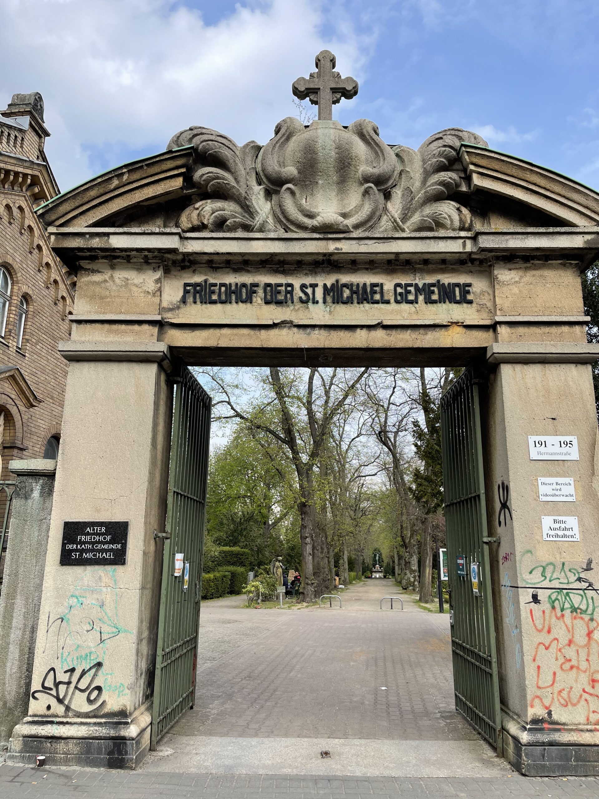 Wunderwelt Friedhof der St. Michael Gemeinde - Wunderwelt Friedhof