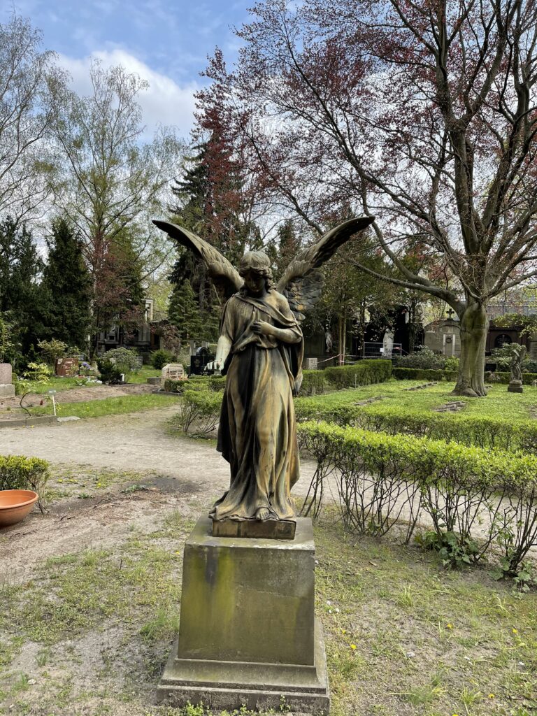 Wunderwelt Friedhof der St. Michael Gemeinde – Bild 4