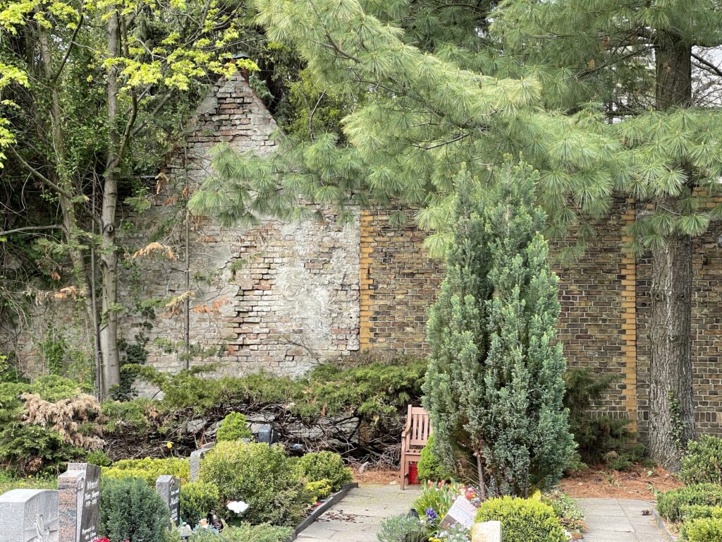 Wunderwelt Friedhof der St. Michael Gemeinde – Bild 10