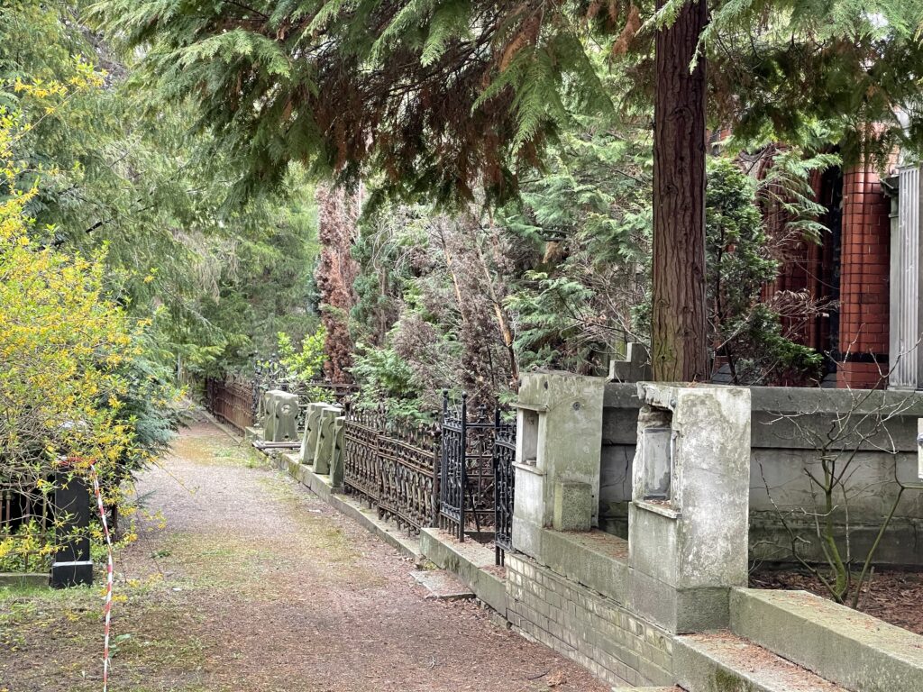 Wunderwelt Friedhof der St. Michael Gemeinde – Bild 12